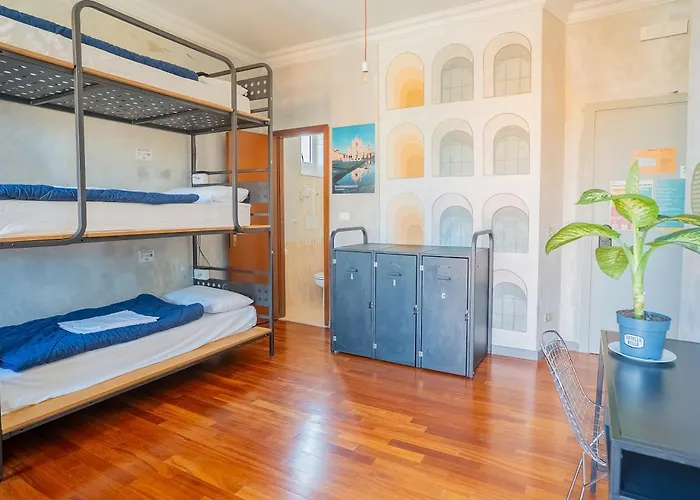 Hostel Colosseo *