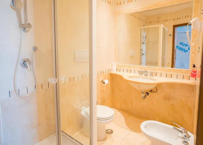 Colosseo Hostel *