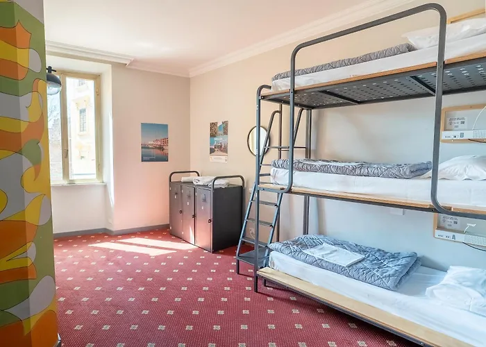 Colosseo Hostel *